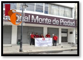 En Carmen, la huelga sigue en el Monte de Piedad.